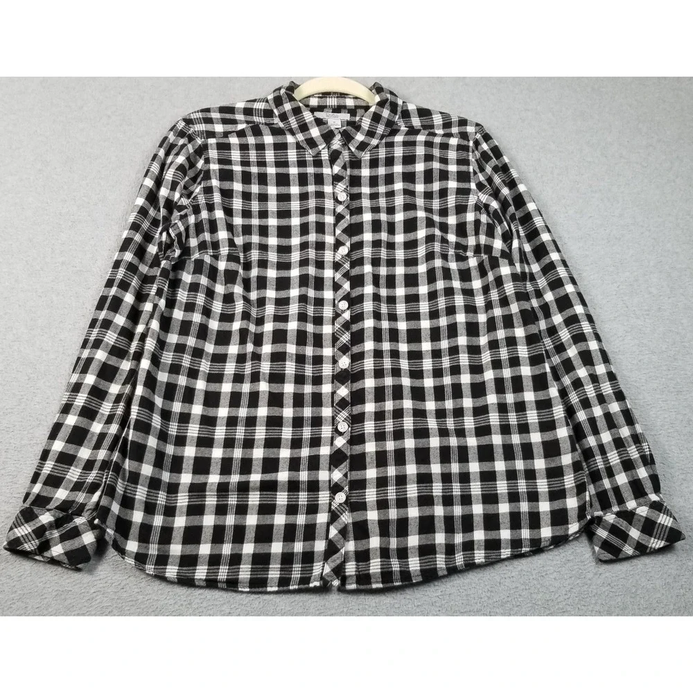 Croft & Barrow Button Up Shirt Women's Medium M Black White Plaid Flannel Cotton